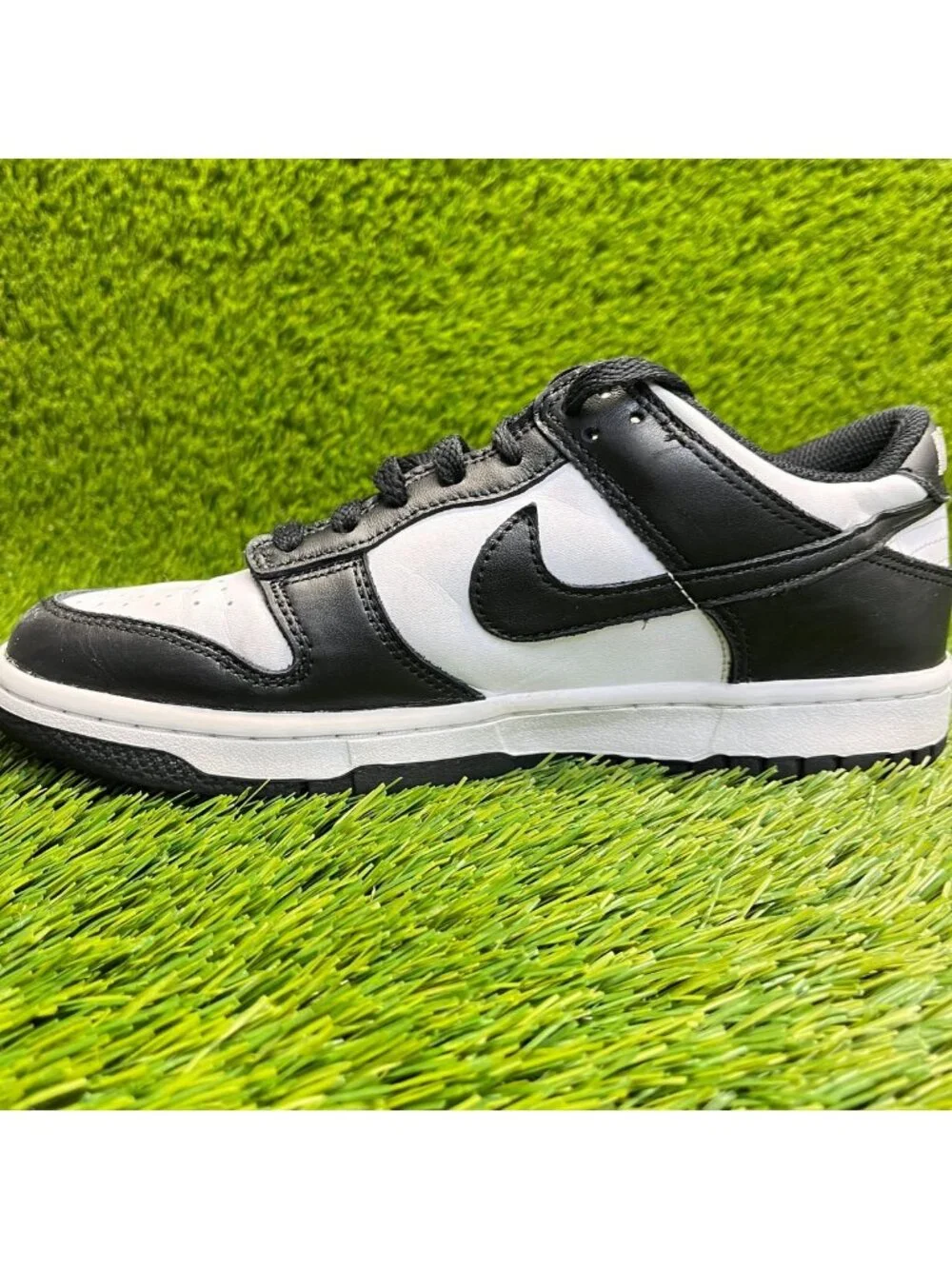 Nike Dunk Low Retro Boys Size 6Y White Black Athletic Leather Shoes Sneakers